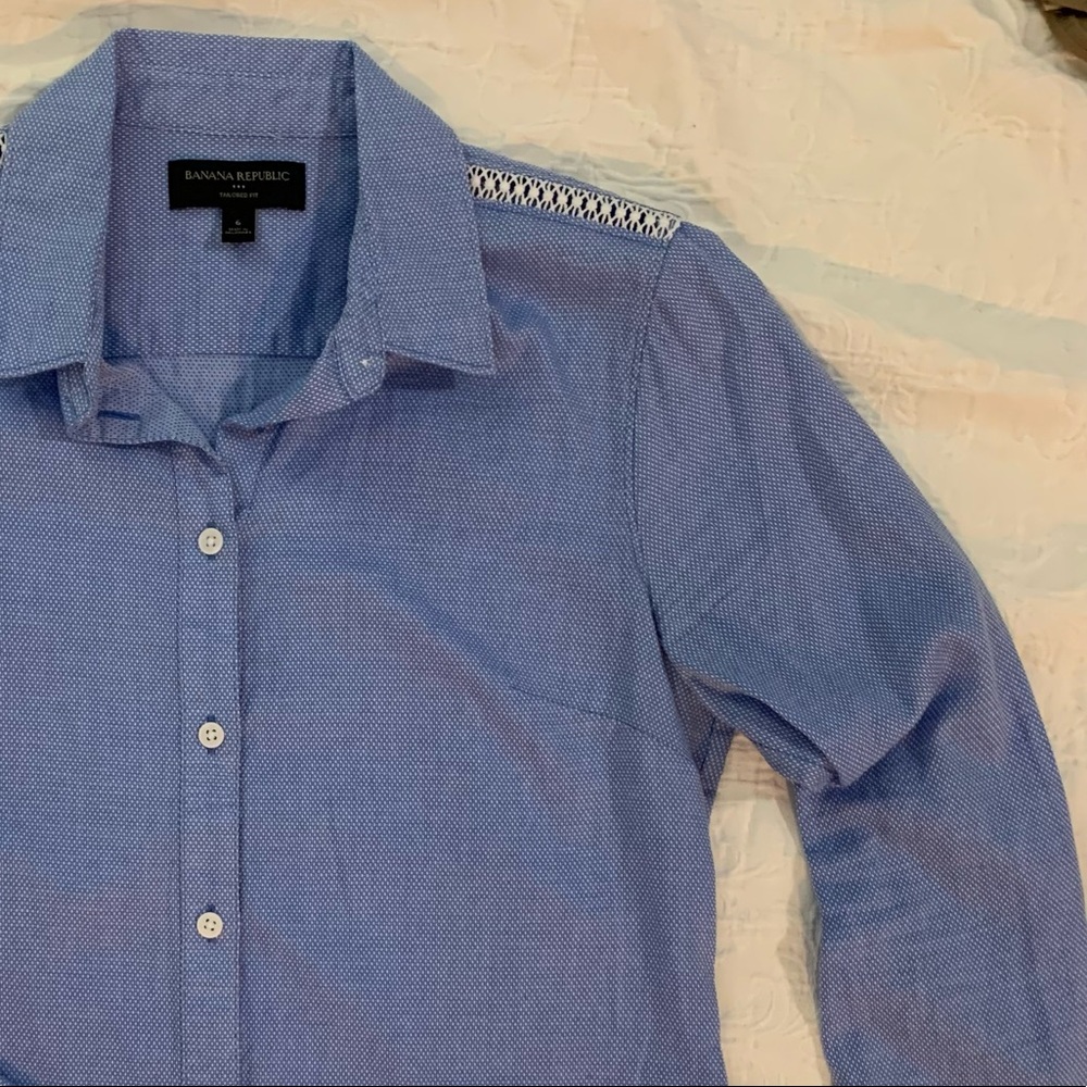 🌟MUST GO🌟 Banana republic button down shirt